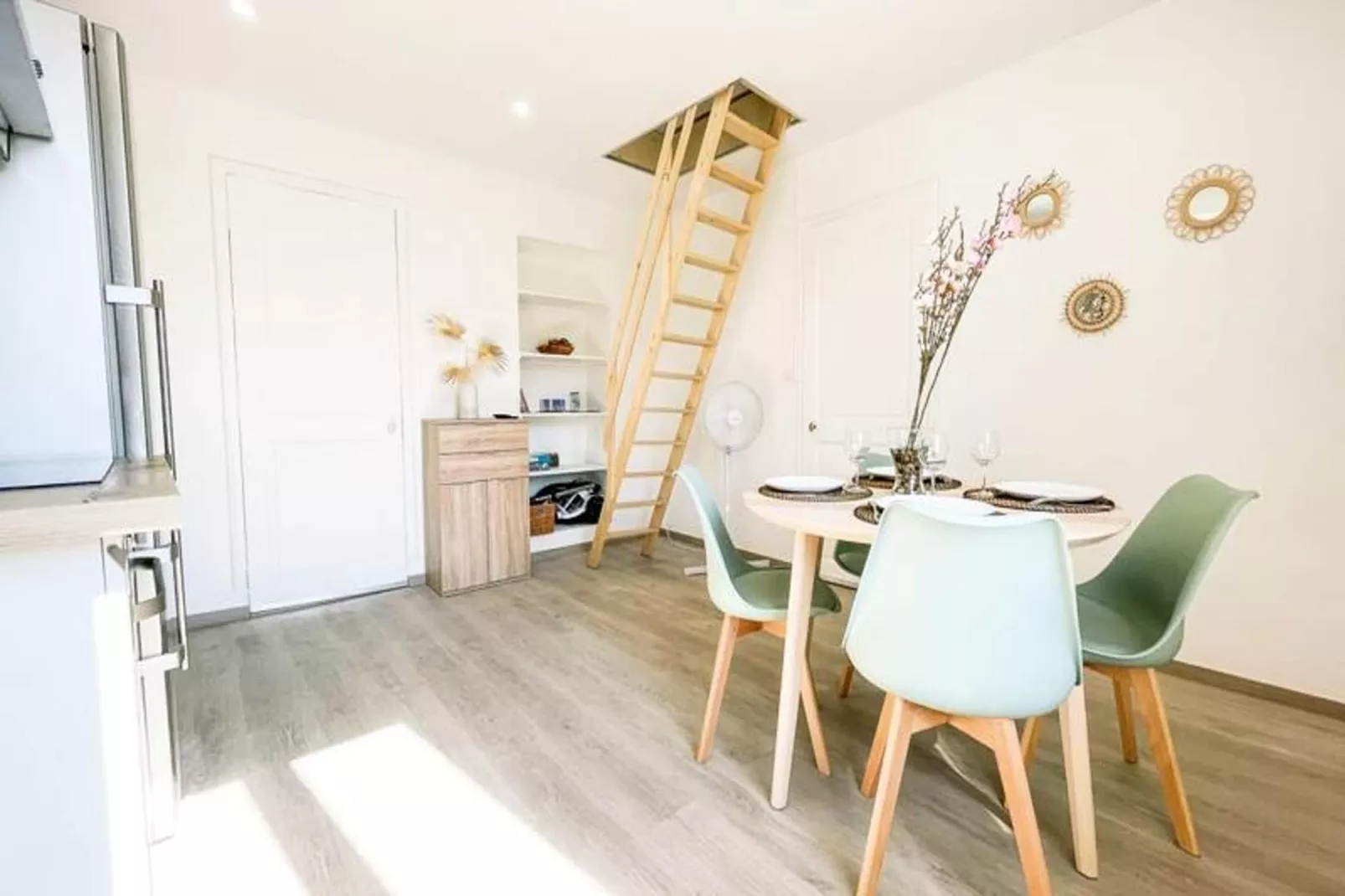 Le Duplex 🌞 Calme & R&eacute;nov&eacute;|-Eetkamer