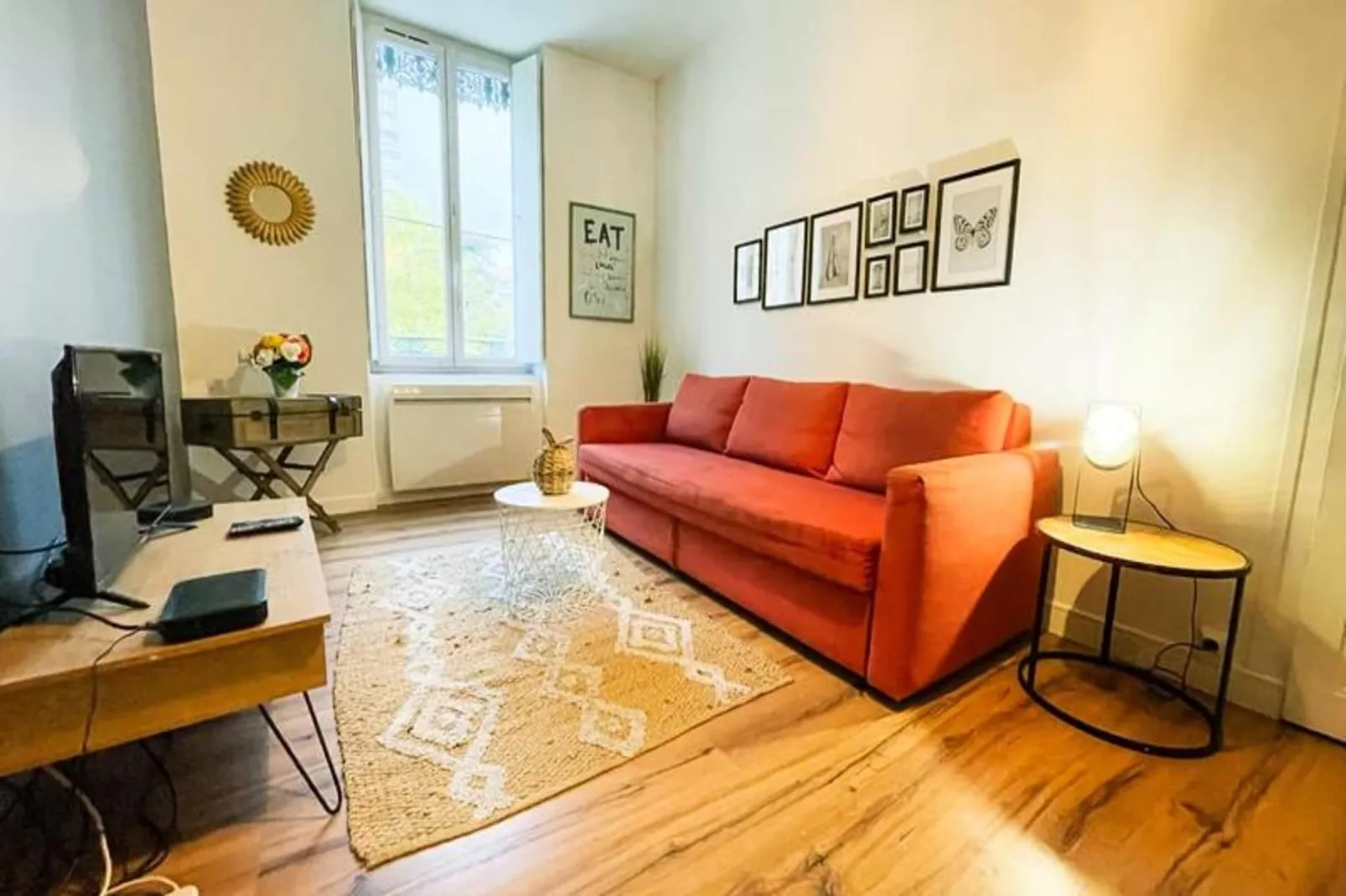 | Le Rochambeau 🎭 L'aigle | Vallier Lib&eacute;ration |-Woonkamer