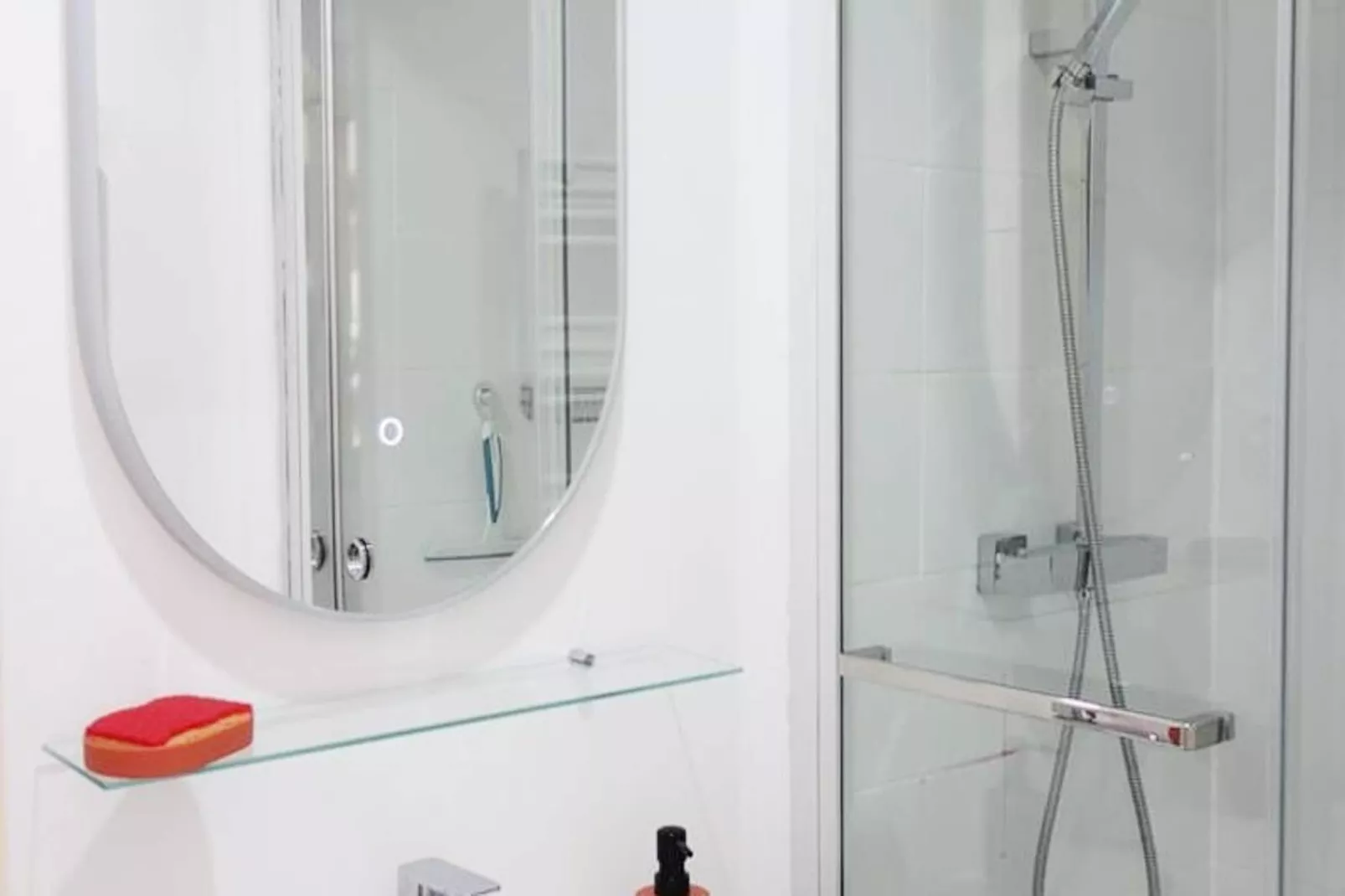 Résidence Menandiere-Badkamer