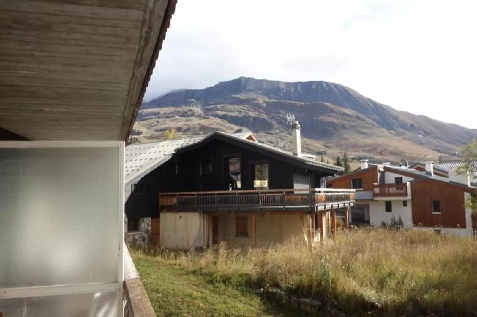 Résidence Obiou-Buitenkant zomer