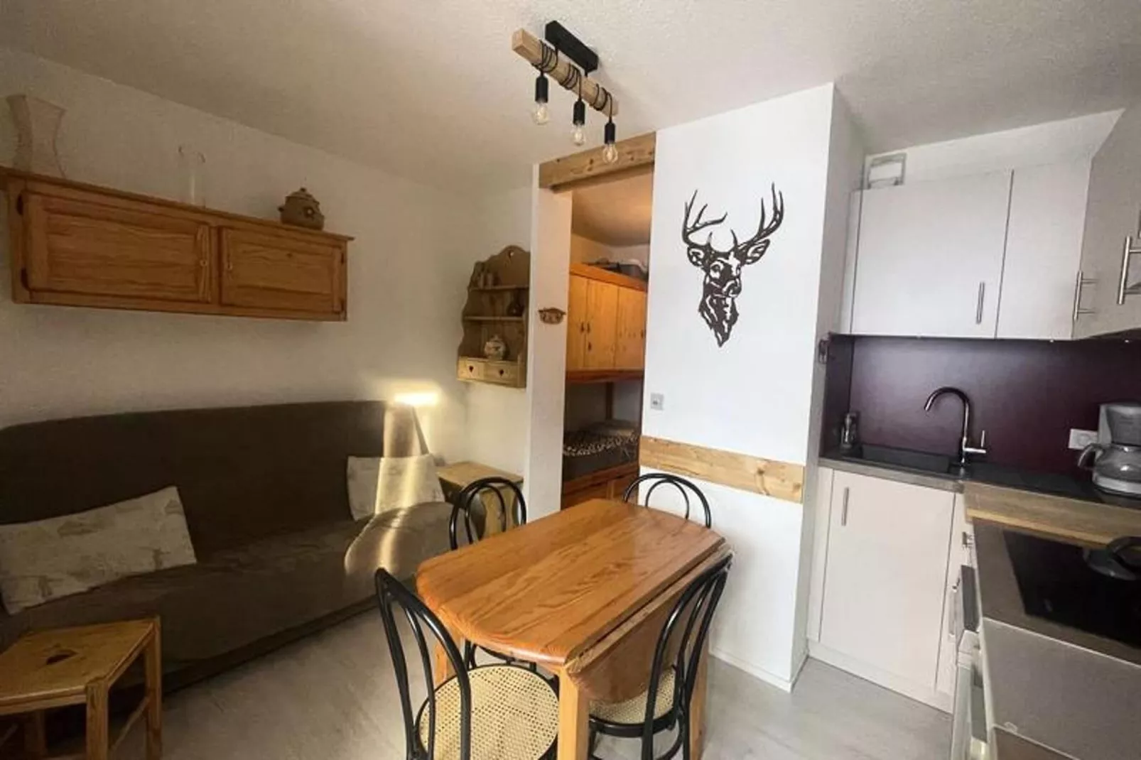 Résidence Arc En Ciel C Porte C103-Eetkamer