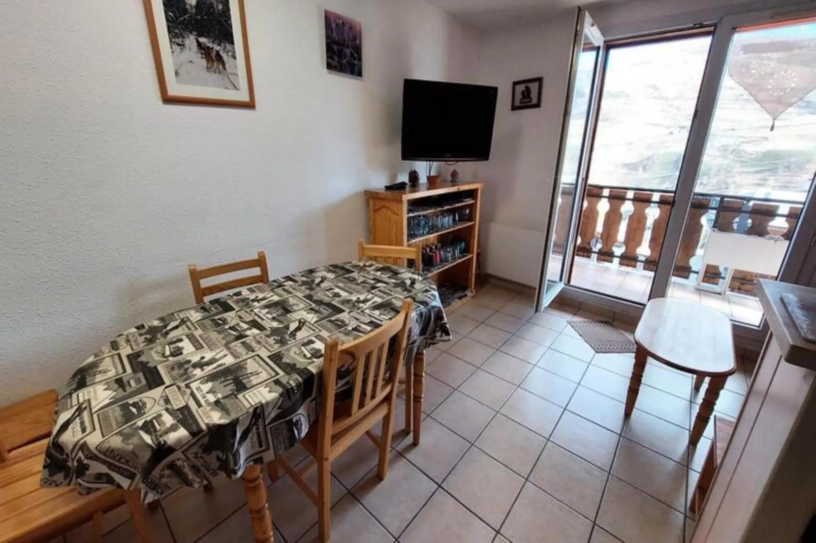 Résidence Ecrins 7-Eetkamer