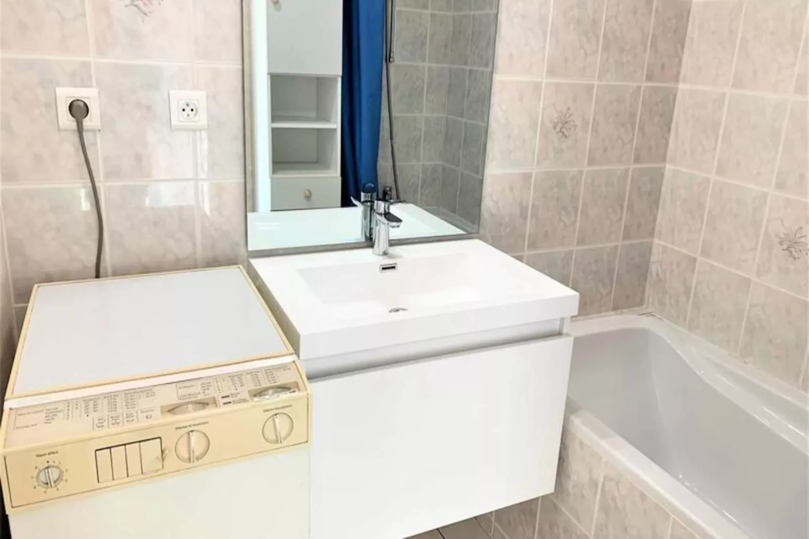 Résidence Er Palouen-Badkamer