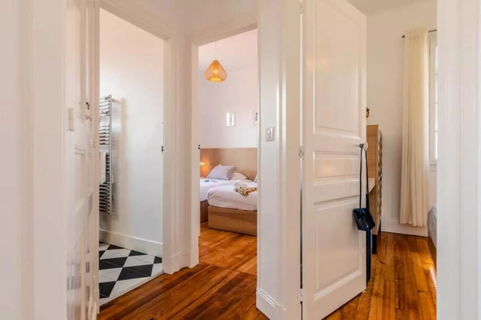 Superbe Appartement Plein De Charme Avec Balcon, 2ch, &agrave; 5min De La Plage-Slaapkamer