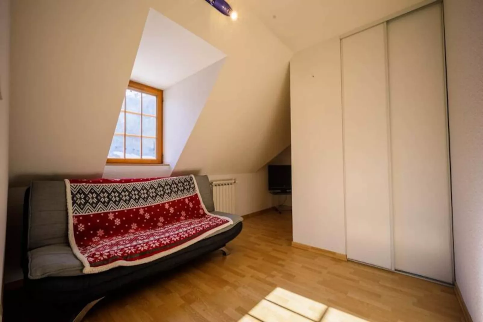 Résidence Mgenos1-genos-Image-tags.