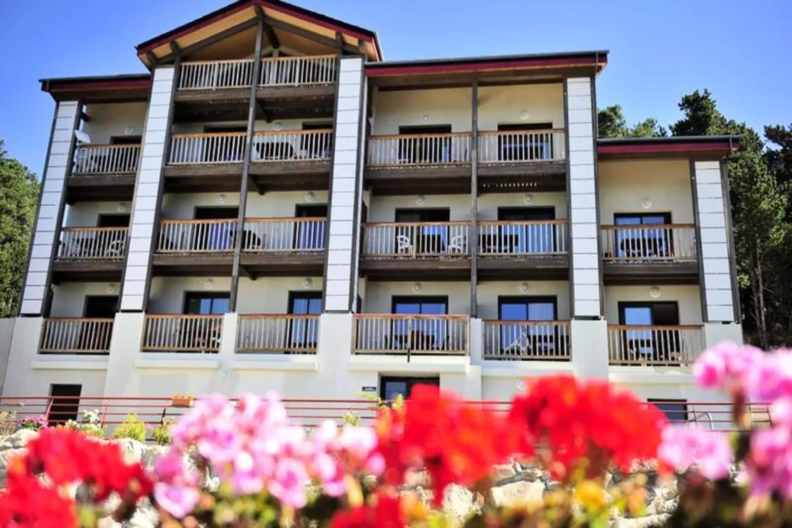 Résidence Goélia Le Domaine de Castella***-Buitenkant zomer