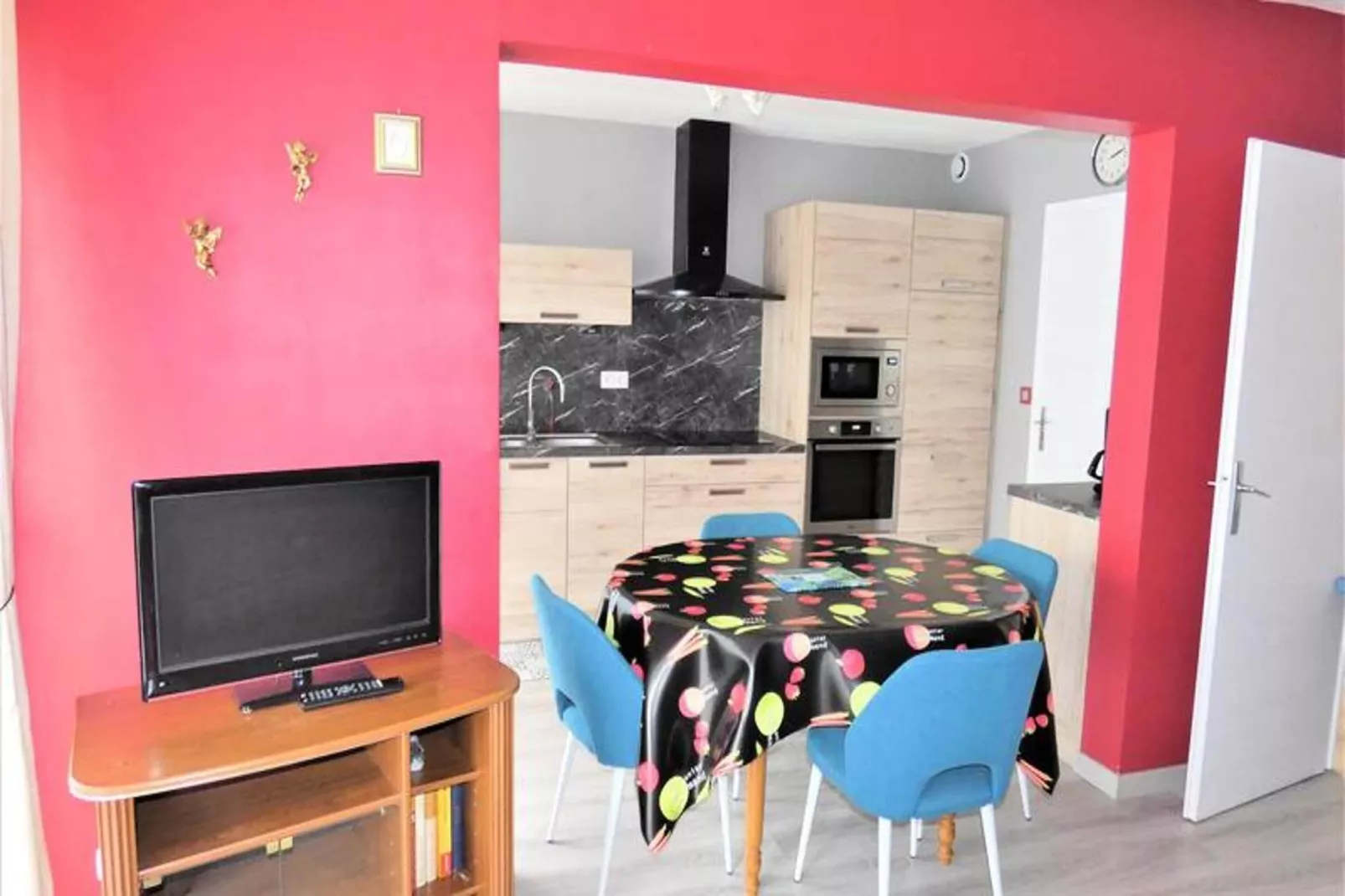 Résidence L'elvire-Eetkamer