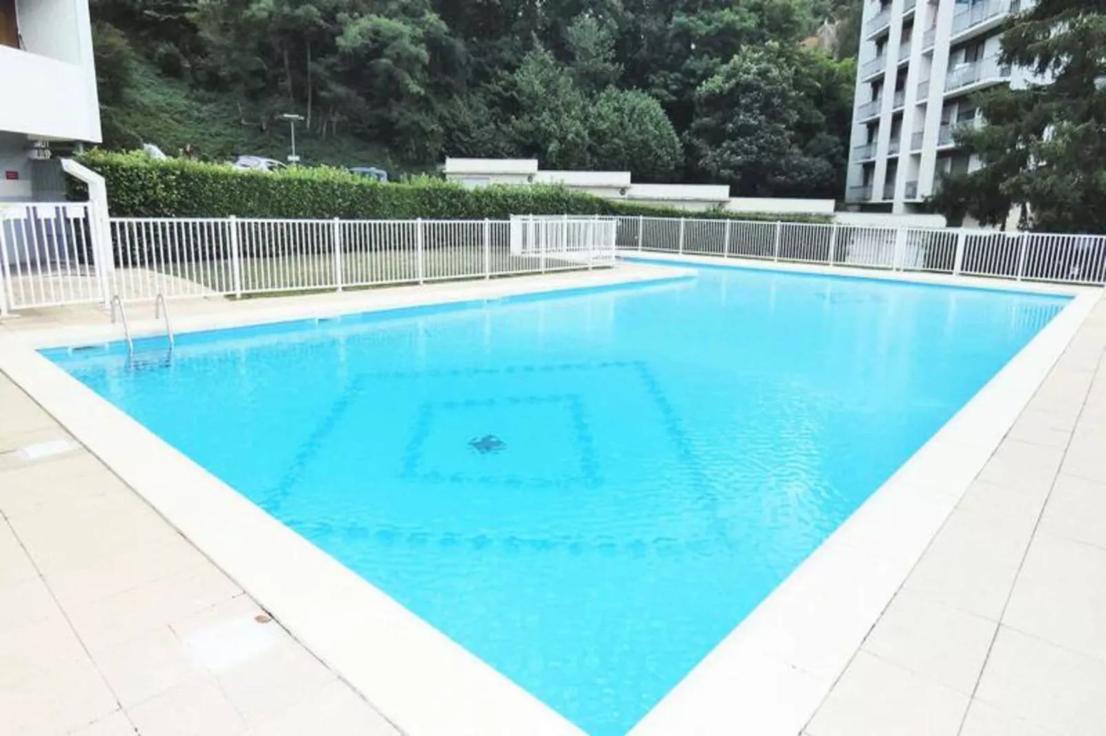 Résidence Montcalm D-Zwembad