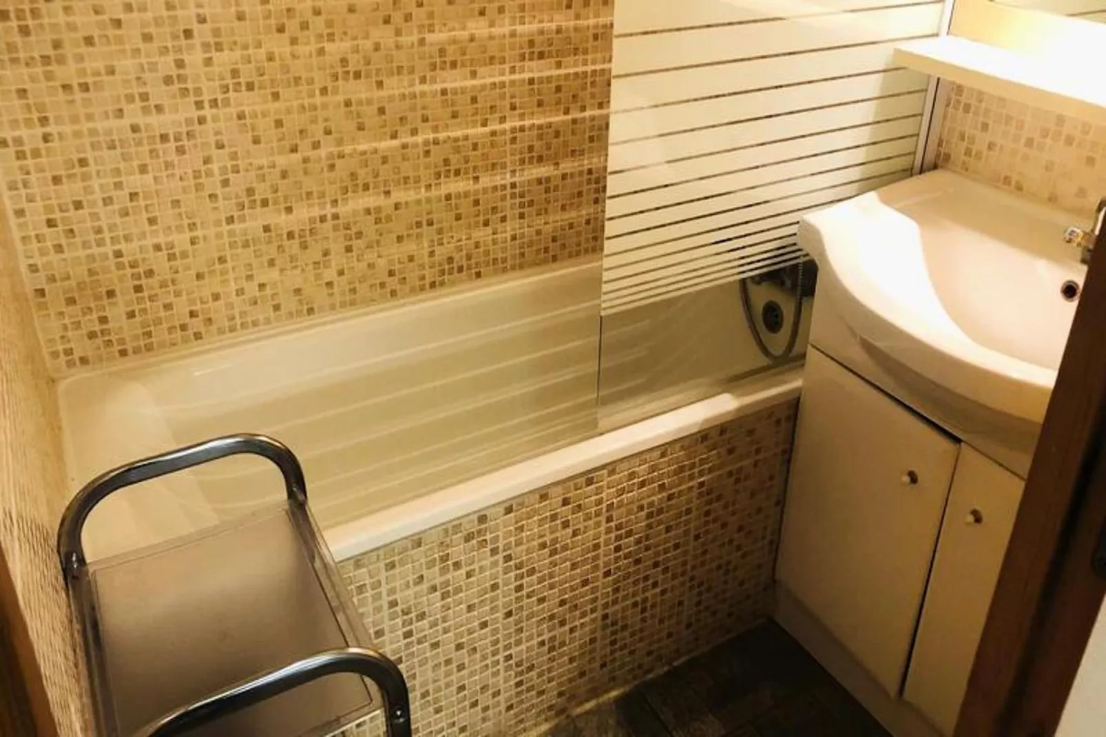 Résidence Cachette-Badkamer