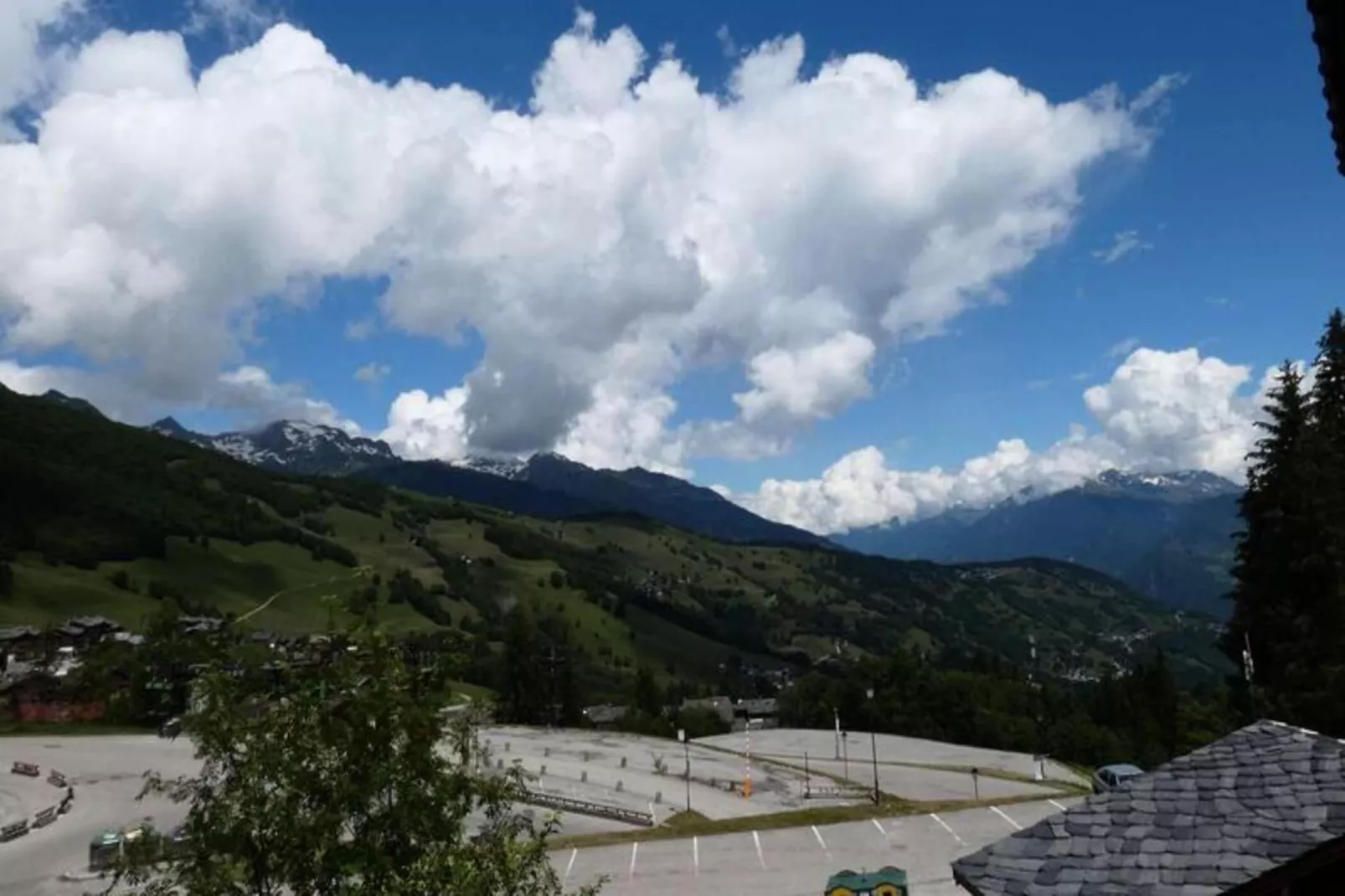 Résidence Lauziere Dessous-Badkamer