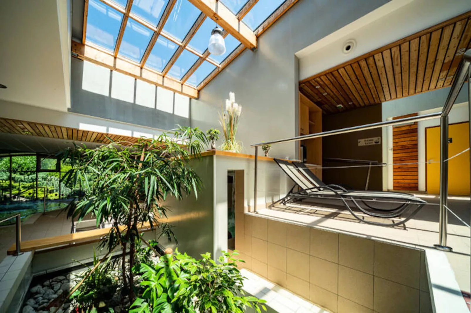 Suite Hôtelière Radiana***-Image-tags.