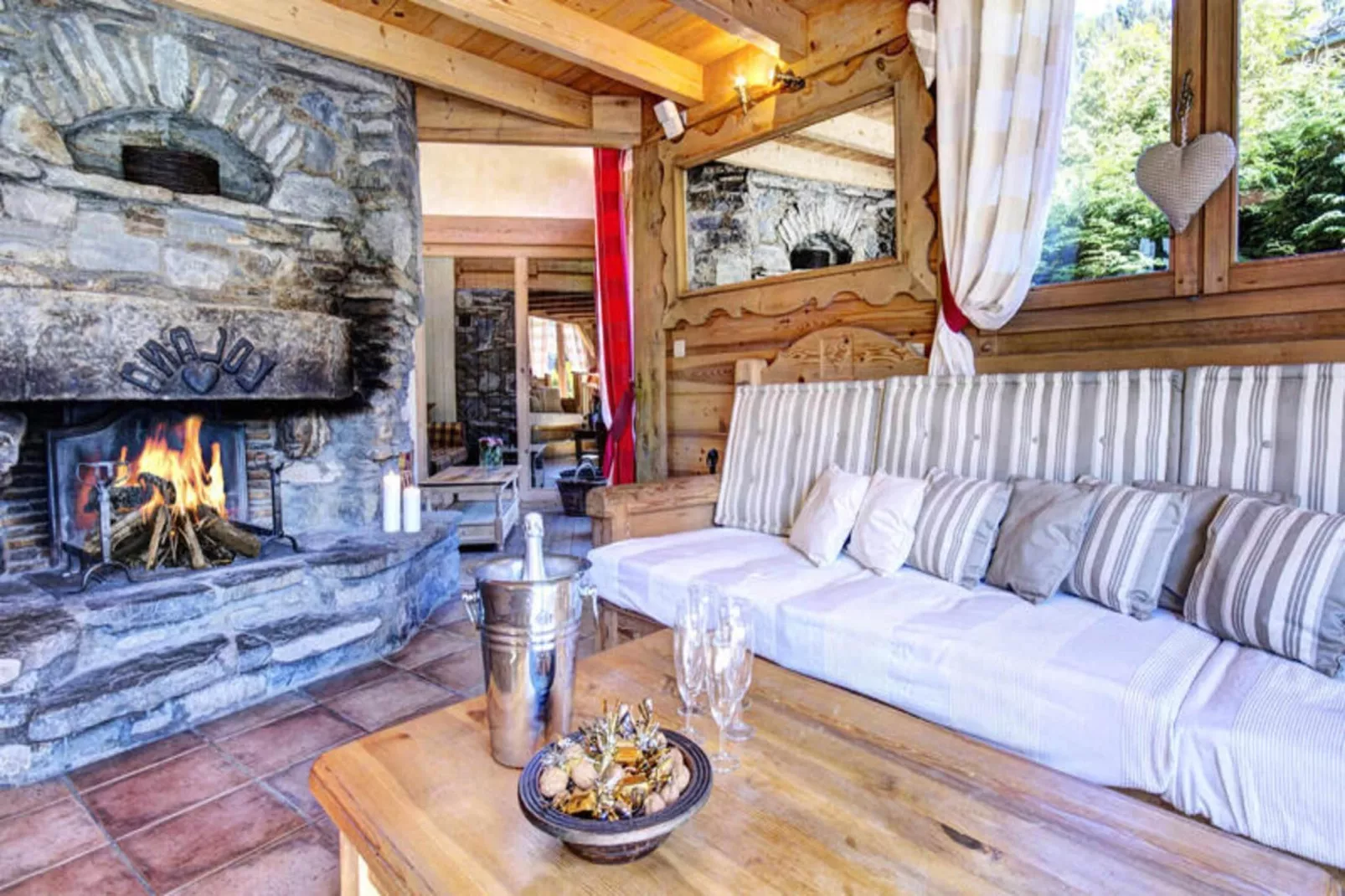 Résidence Lolana-Woonkamer