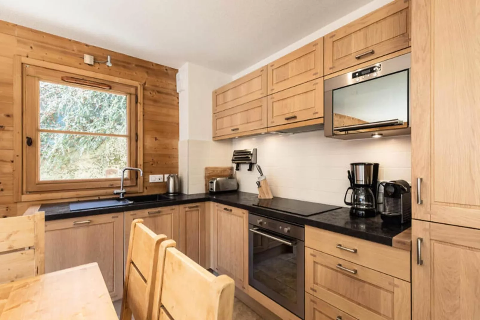 Résidence Belrose-Buitenkant zomer