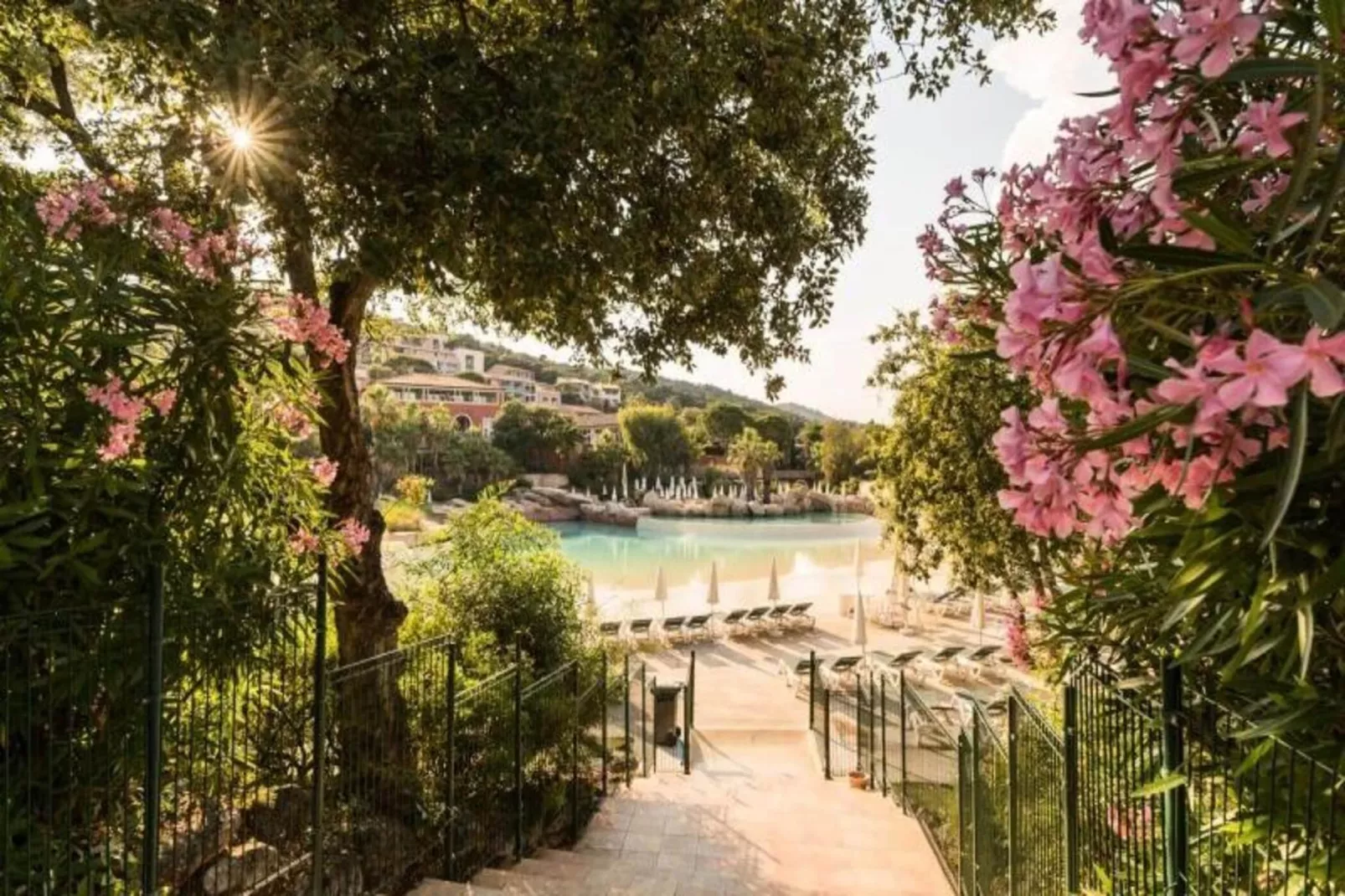 Les Appartements aux Restanques du Golfe de St Tropez - maeva Home-Buitenkant zomer