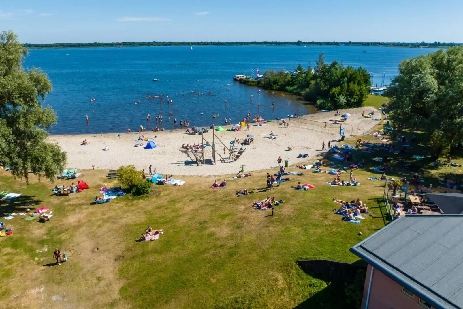 Vakantiepark Bergumermeer 8-Parkfaciliteiten