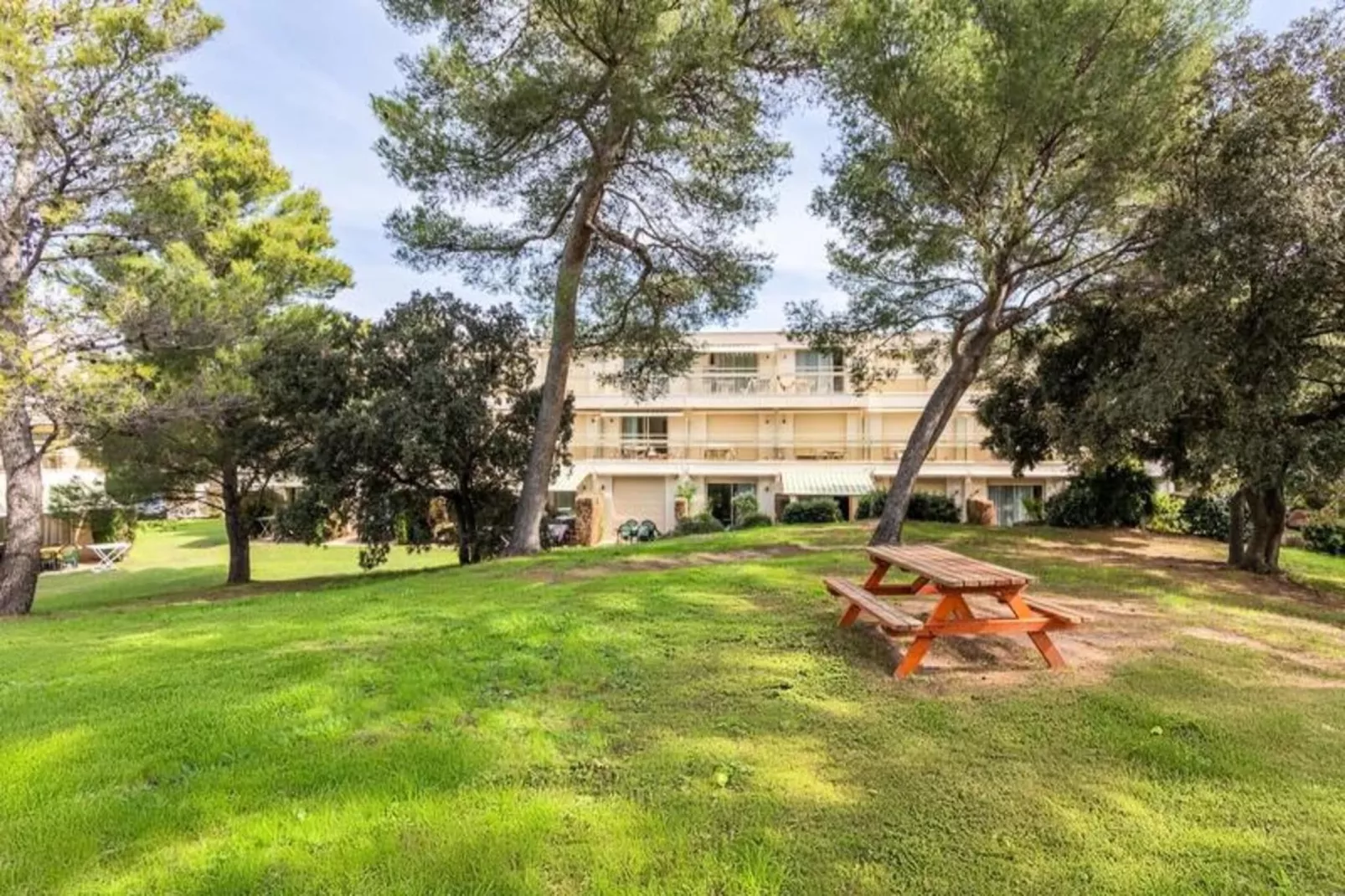 Résidence Pierre & Vacances La Corniche d'Or-Overloop