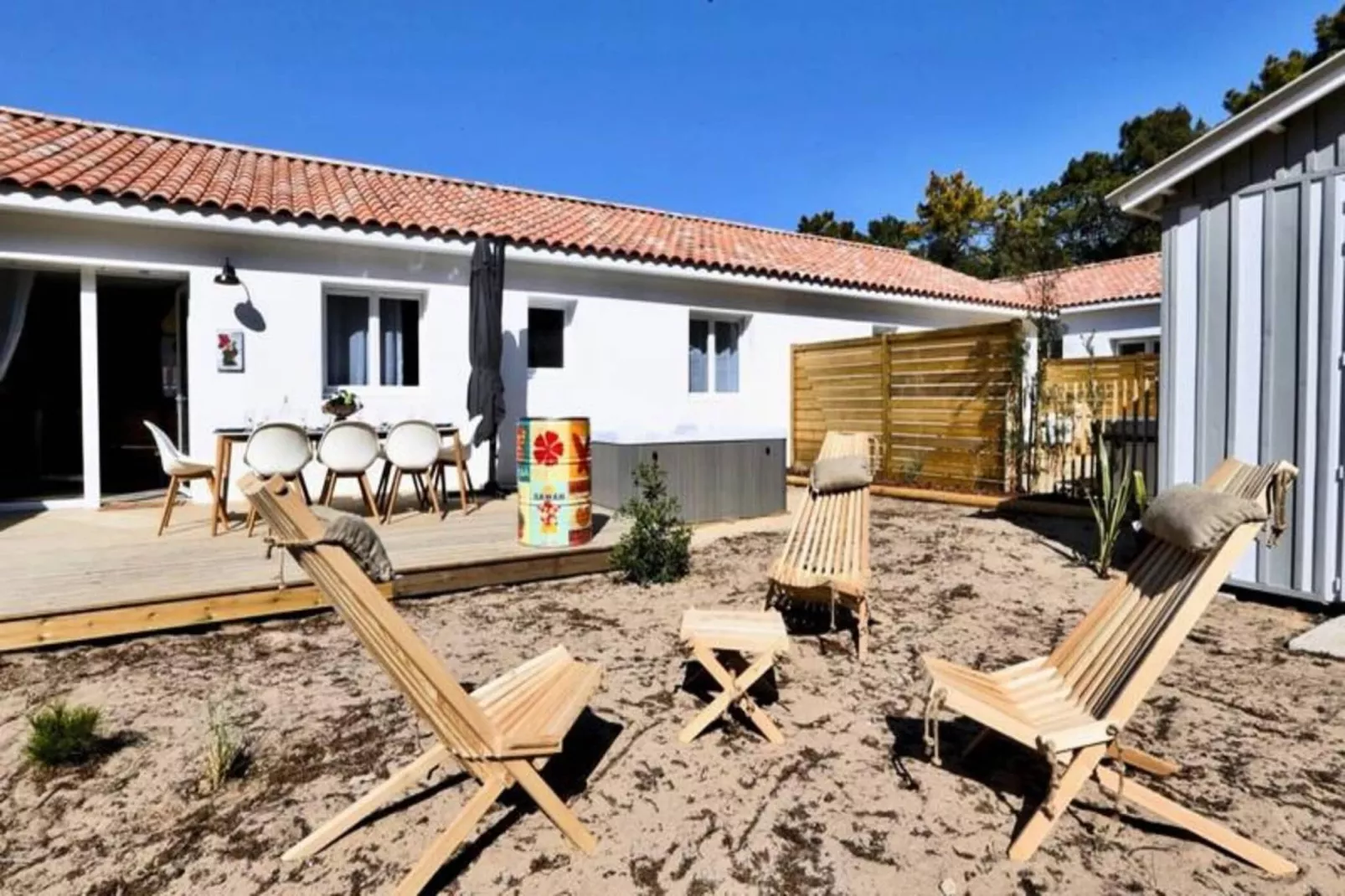 Villa Hawa&iuml; - Domaine Le Sherwood-Eetkamer