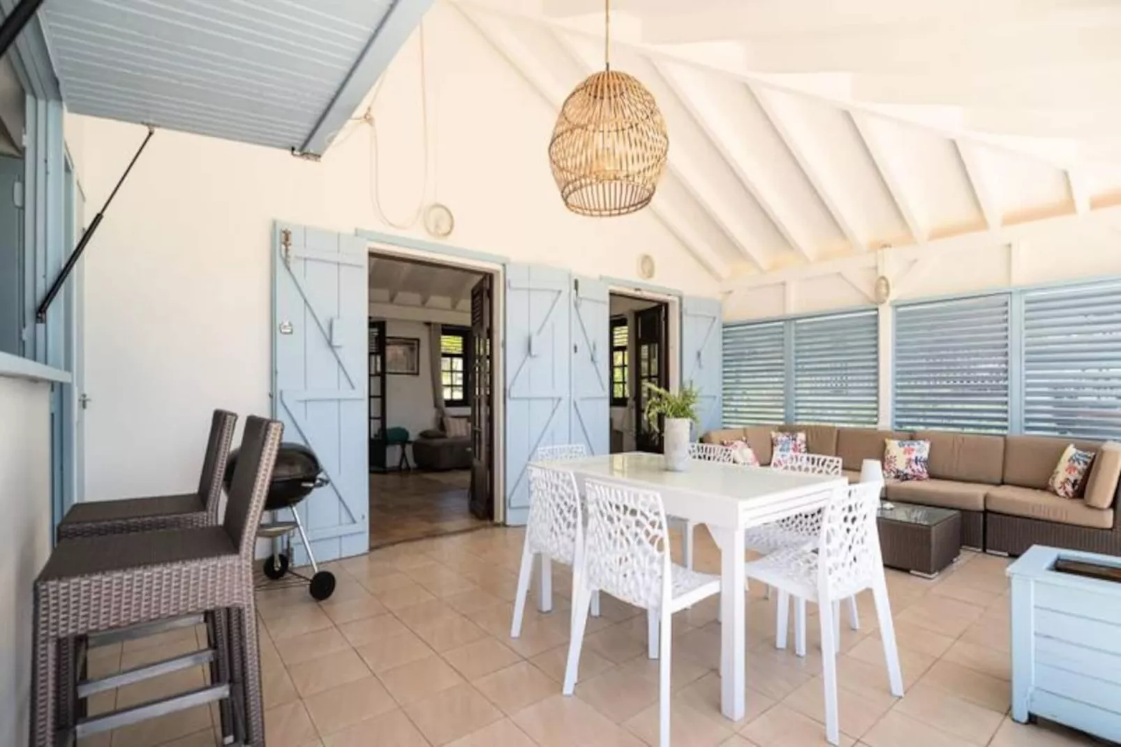 Villa Blue Horizon-Image-tags.