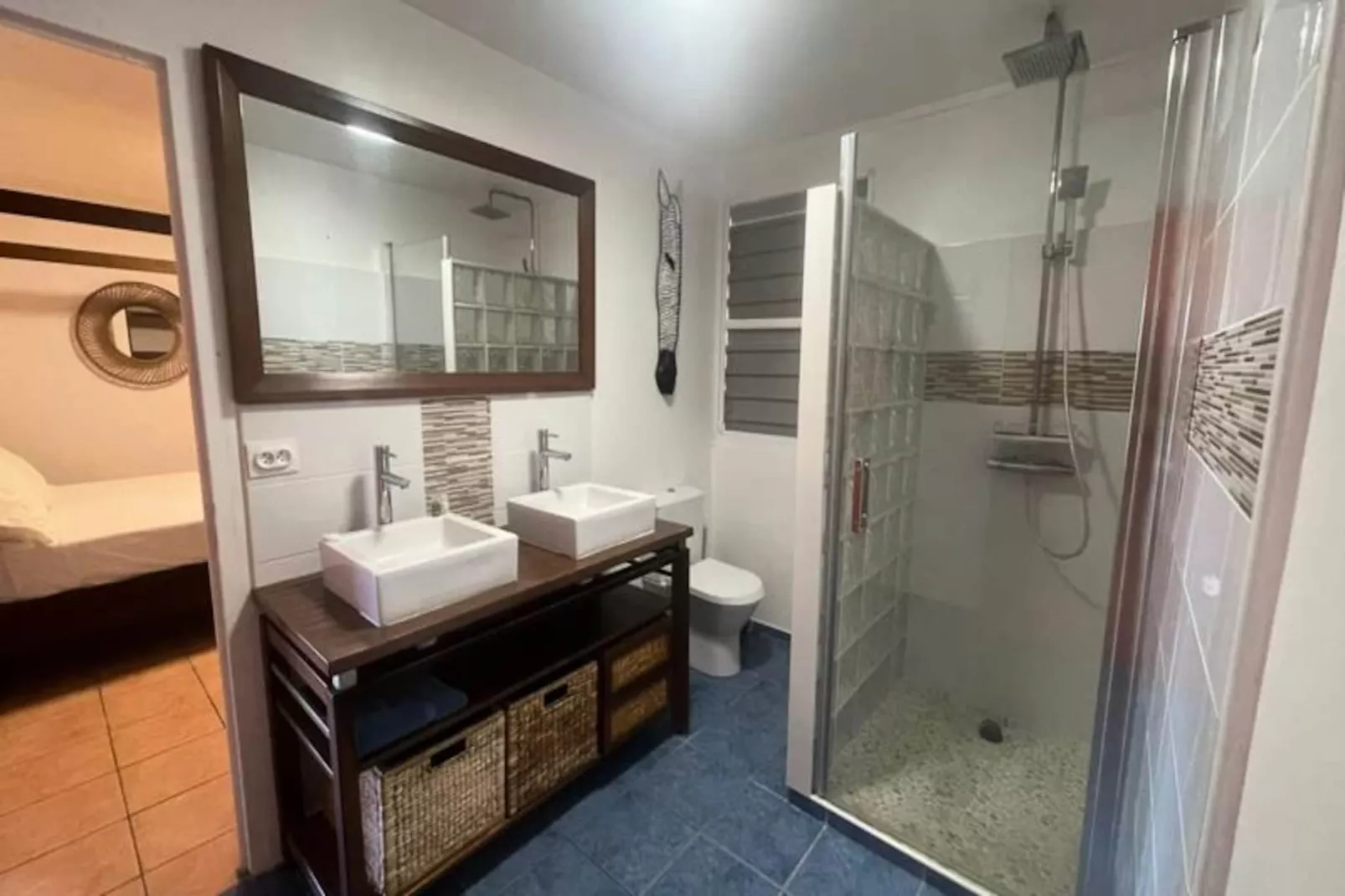 Villa La D&eacute;sirade-Image-tags.