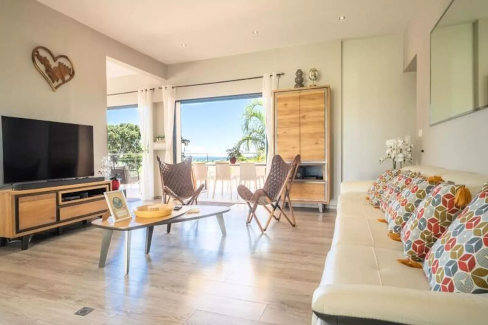 Villa Te Amo-Image-tags.