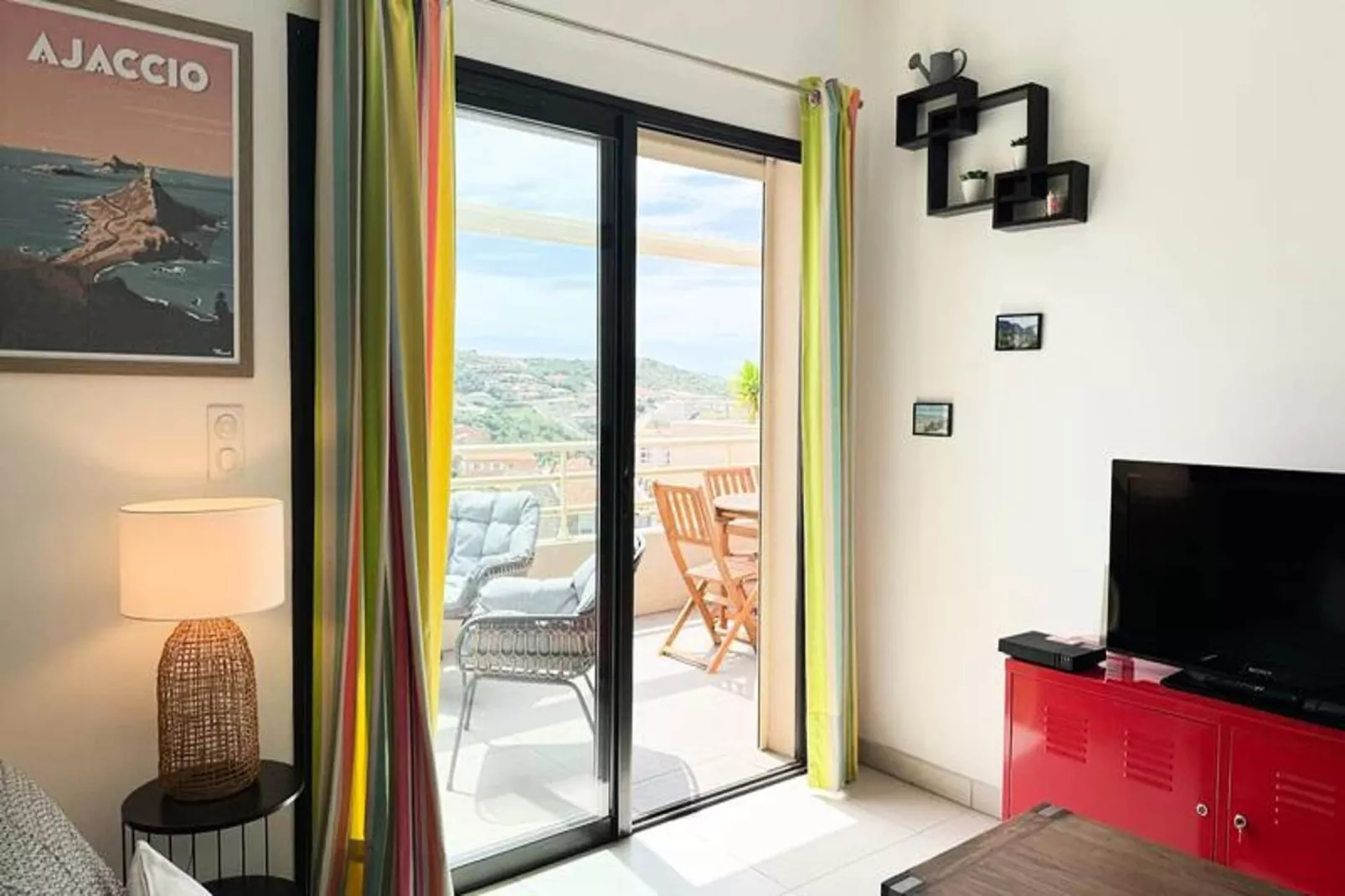 Résidence Jardins De Quatrina-Uitzicht zomer