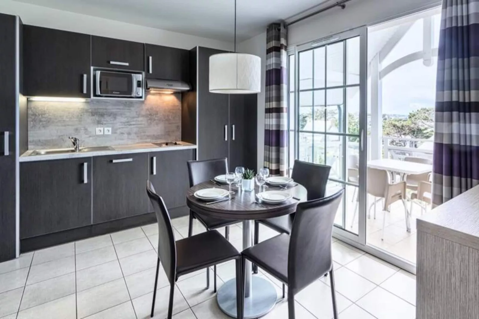 Résidence Les Villas du Spa****-Buitenkant zomer