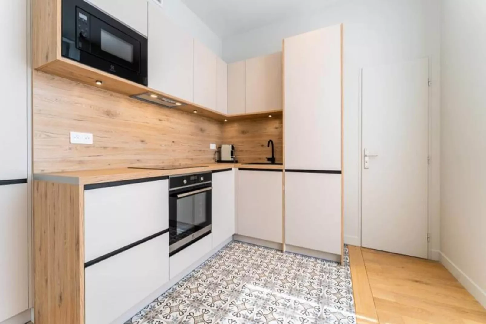 Charmant Appartement Pour 4 Au C&oelig;ur De Bordeaux-Buitenkant zomer