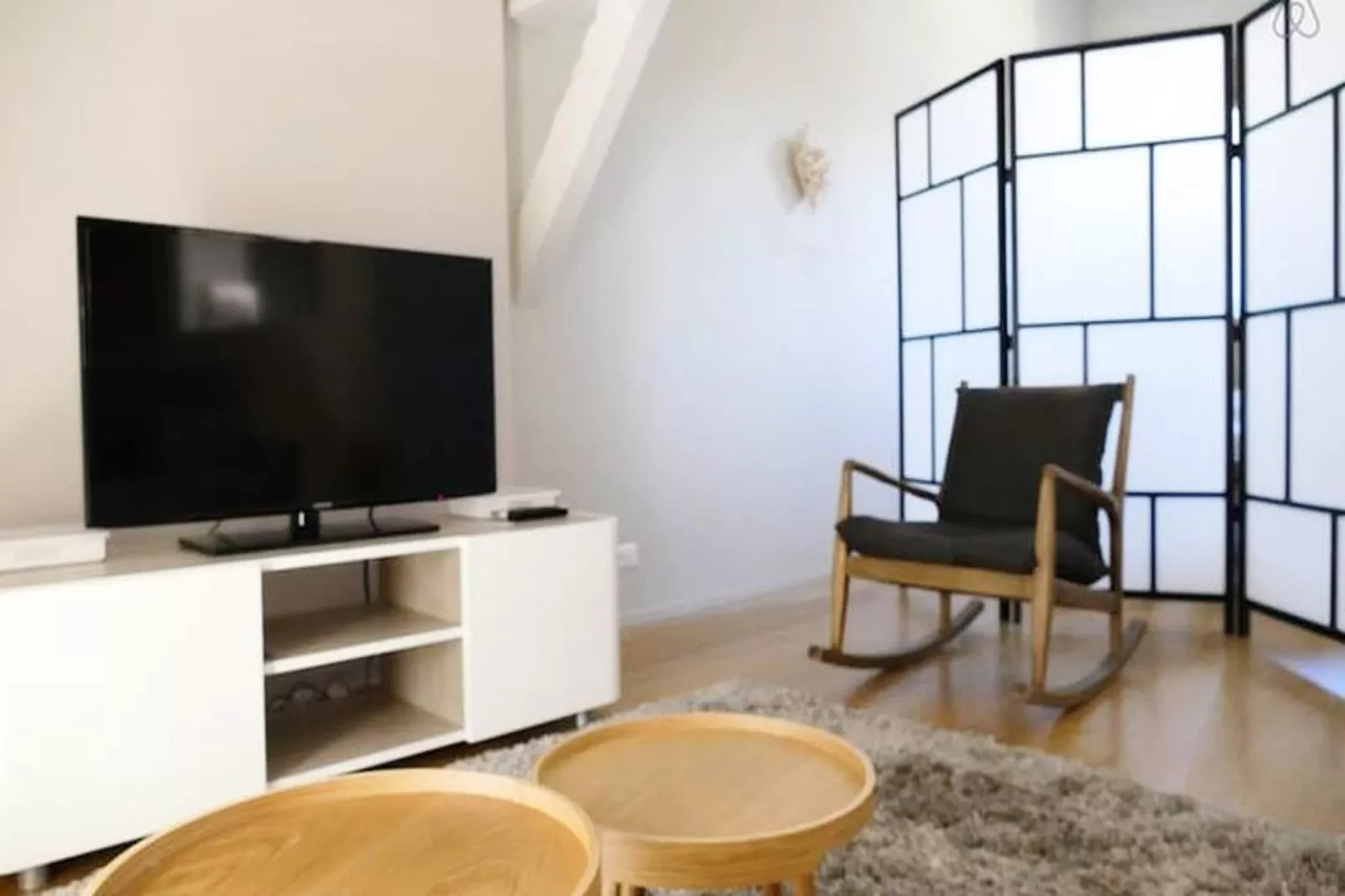 Superbe T2 De Qualit&eacute; Et R&eacute;nov&eacute;, Au Jardin Public, Pour 4 Personnes-Eetkamer