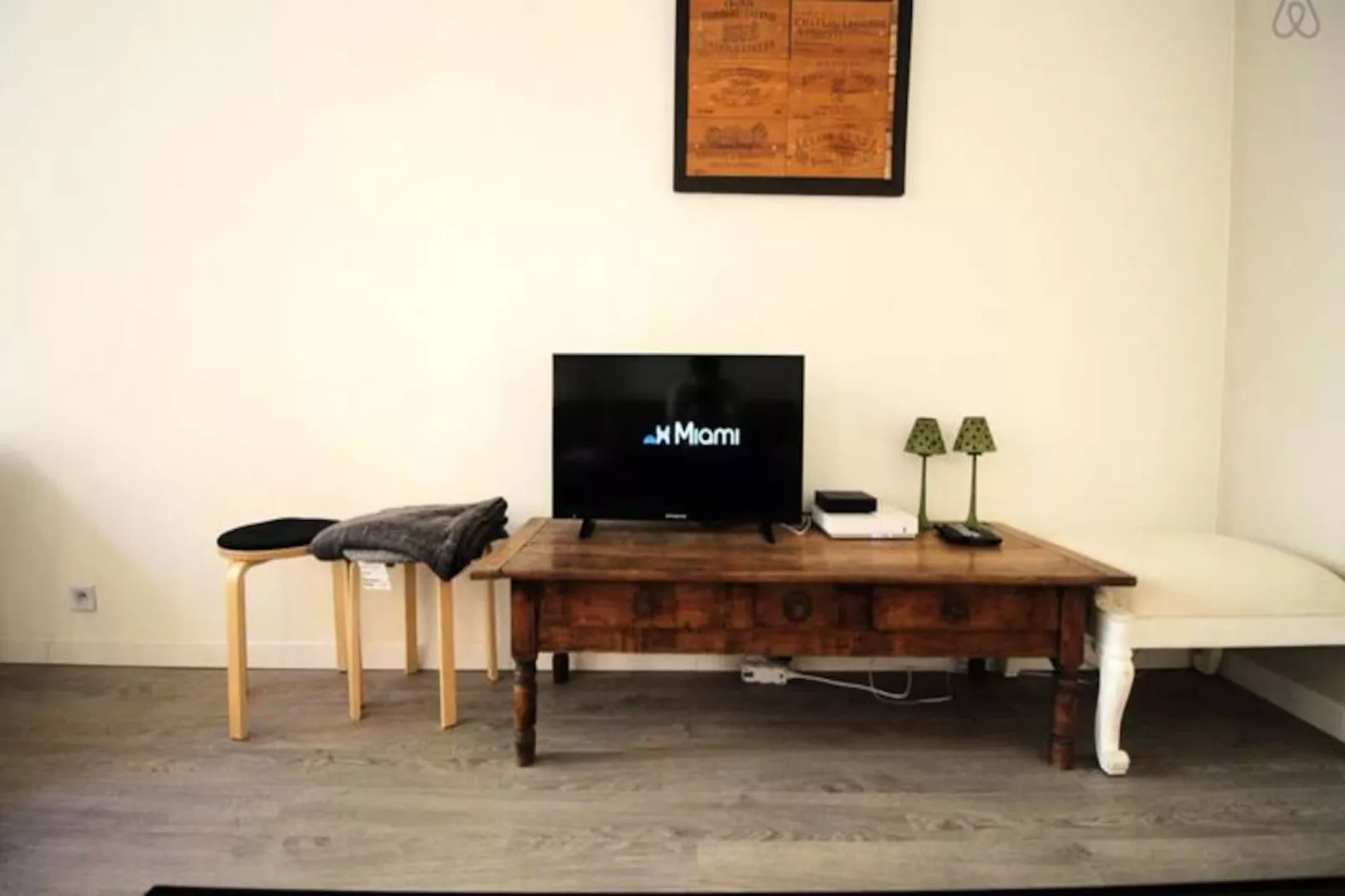 Magnifique Appartement De Charme Confortable Pour 6 Dans La Rue Ausone-Image-tags.