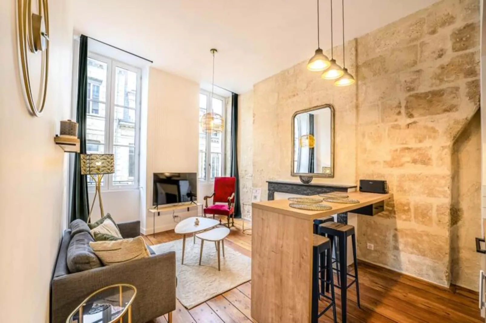 Charmant Et Rayonnant Appartement De 55 M&sup2; Situ&eacute; Dans Le Coeur De Bordeaux-Overloop