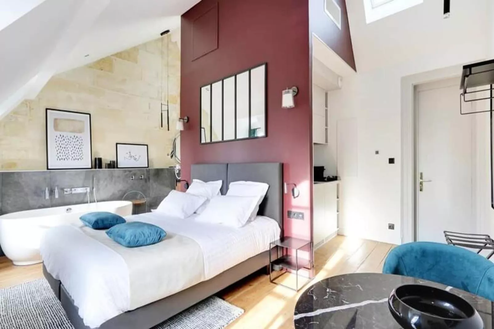 Maison Labruy&egrave;re - Suite Cosy Jardin-Buitenkant zomer