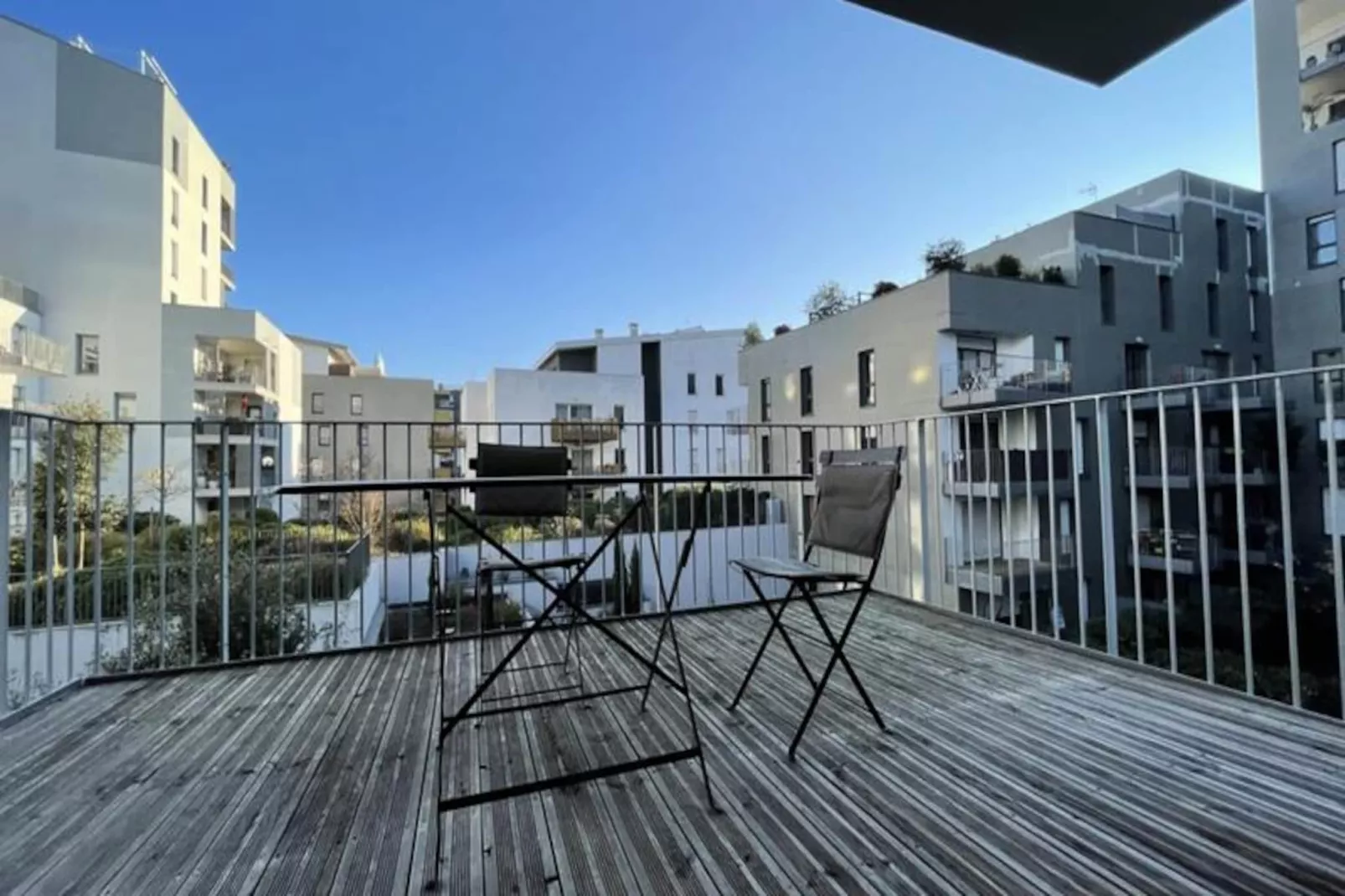 Appartement Rayonnant Et Moderne Tr&egrave;s Bien Situ&eacute;, Proche De La Cit&eacute; Du Vin-Image-tags.