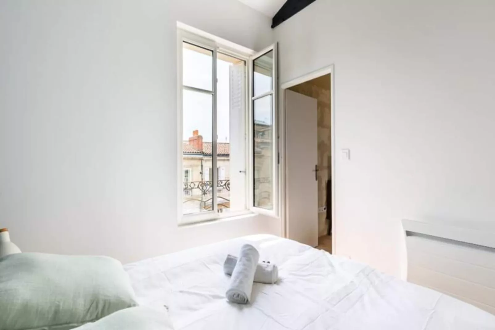 Superbe Appartement En Plein C&oelig;ur Des Chartrons-Slaapkamer