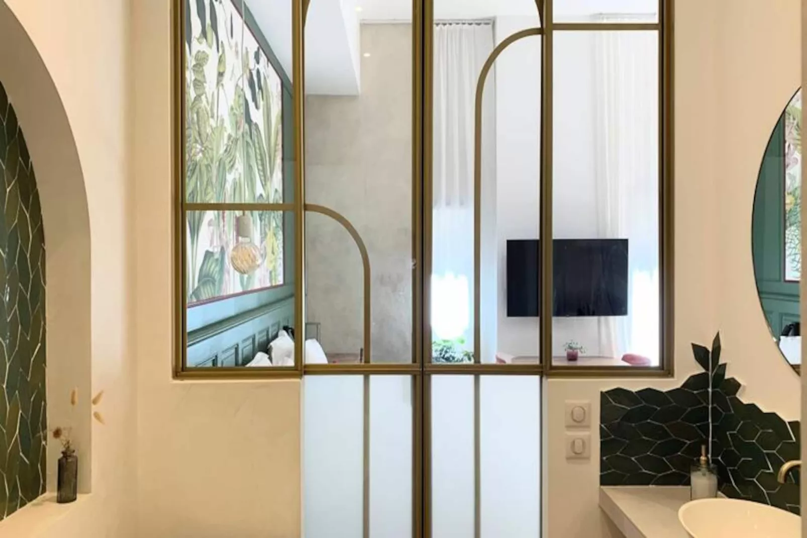 Home Chic Home - Les Suites De La Com&eacute;die - Suite4-Image-tags.