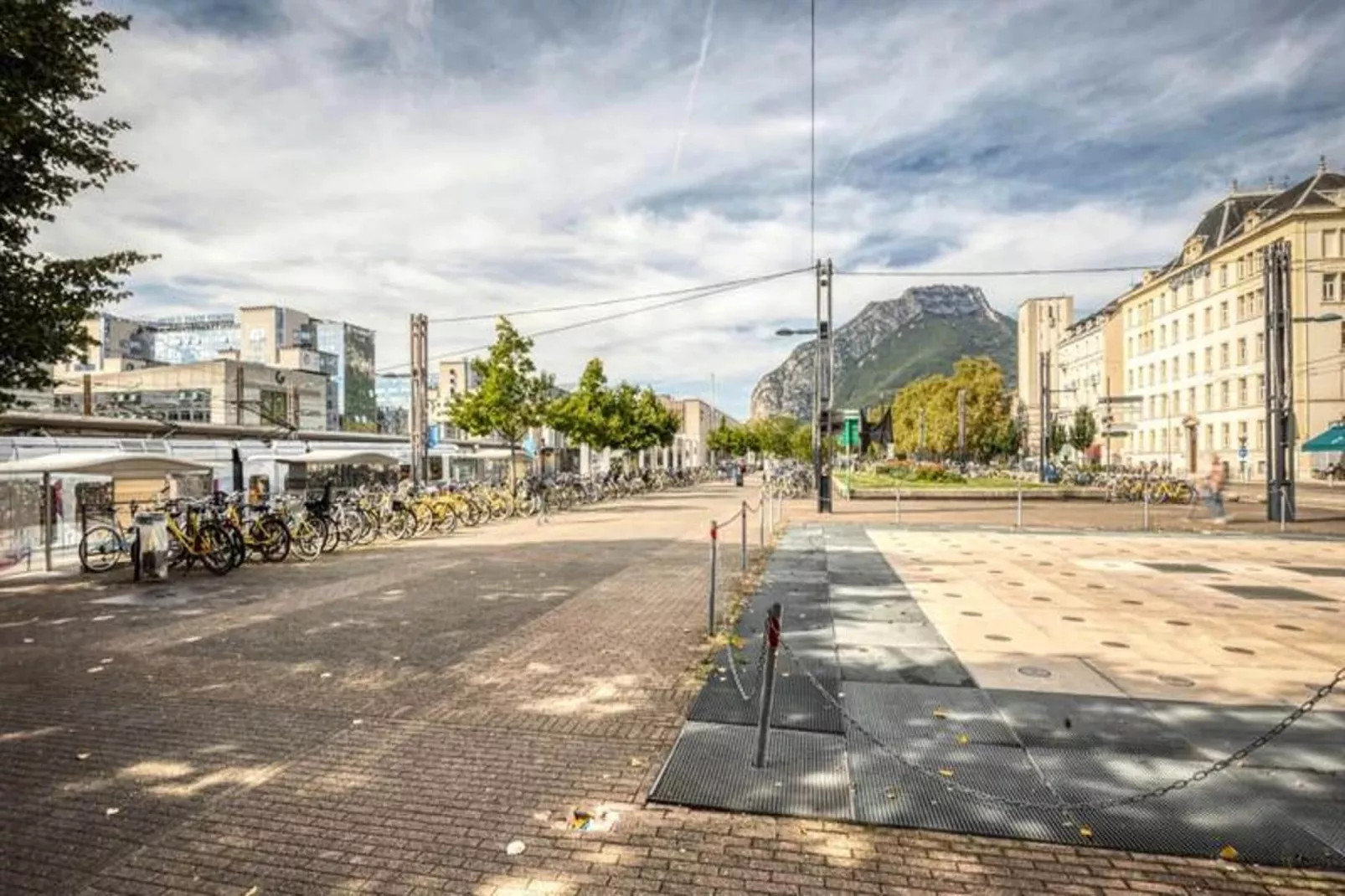 | Beau T2 Enti&egrave;rement R&eacute;nov&eacute; Dans L'hyper Centre, Face Gare 🚅-Gebieden zomer 5km