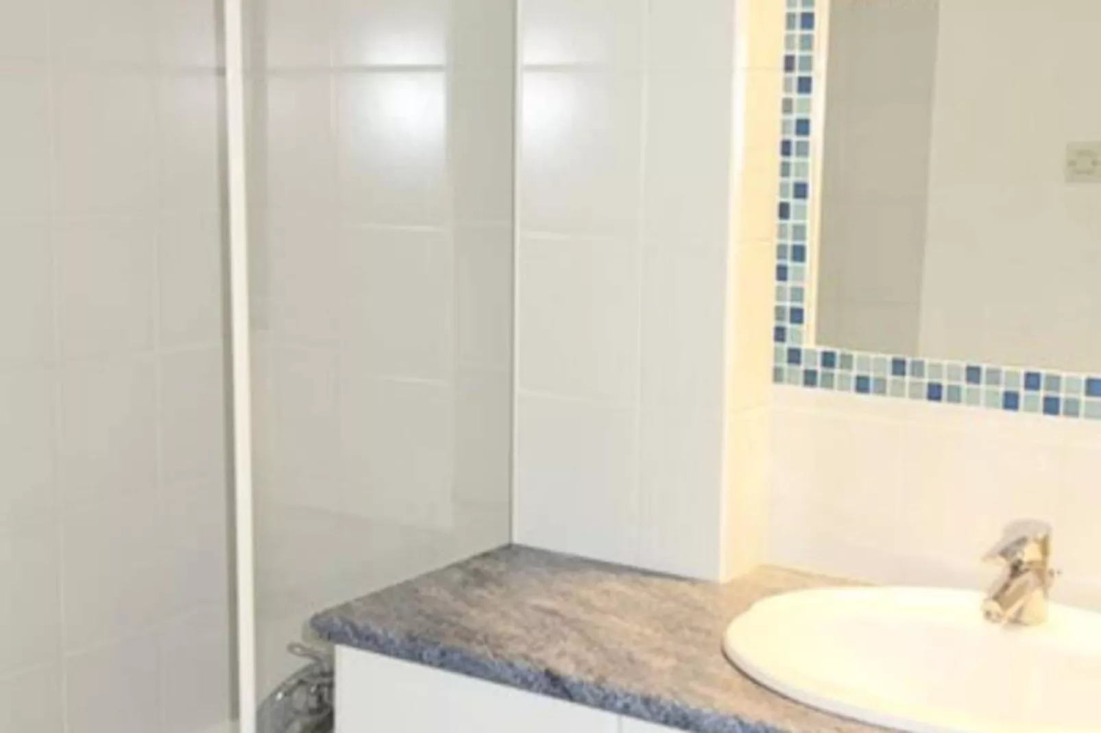 Résidence Chanses - Badkamer