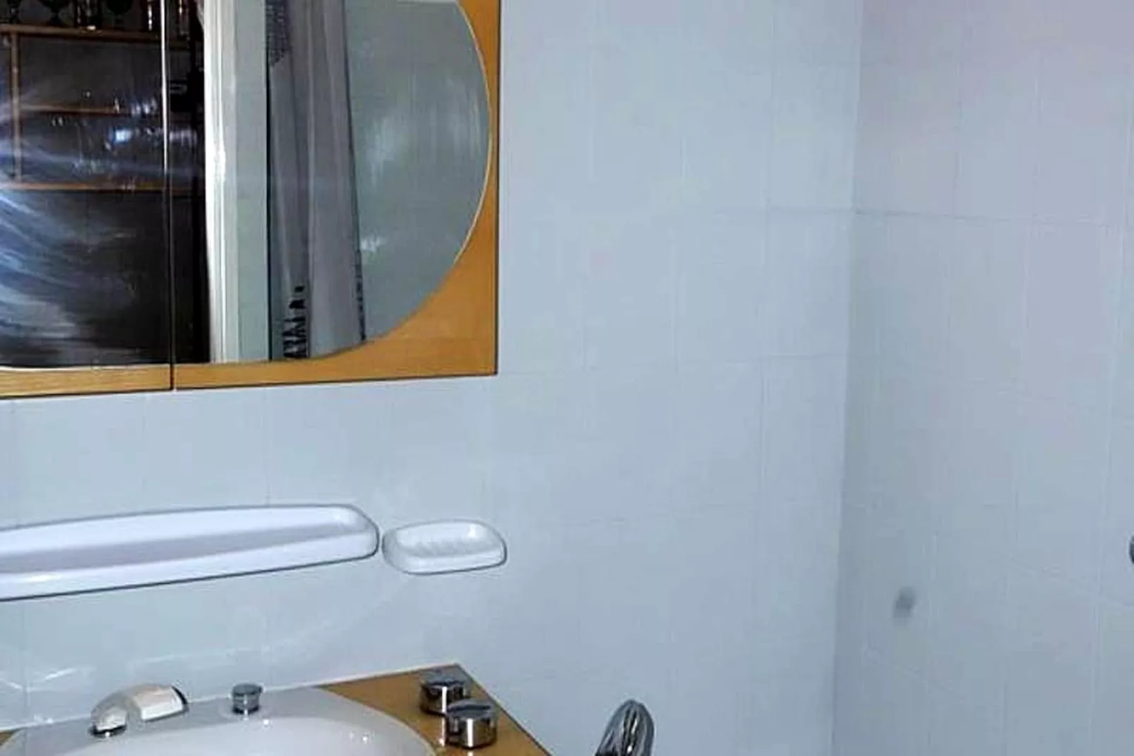 Résidence Menandiere-Badkamer