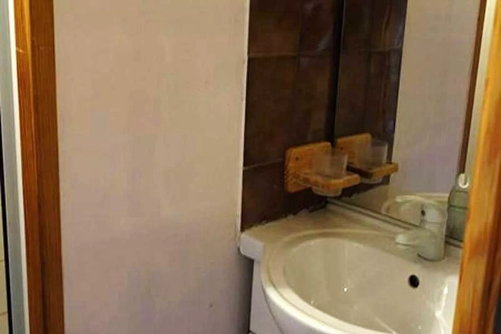 Résidence Menandiere-Badkamer