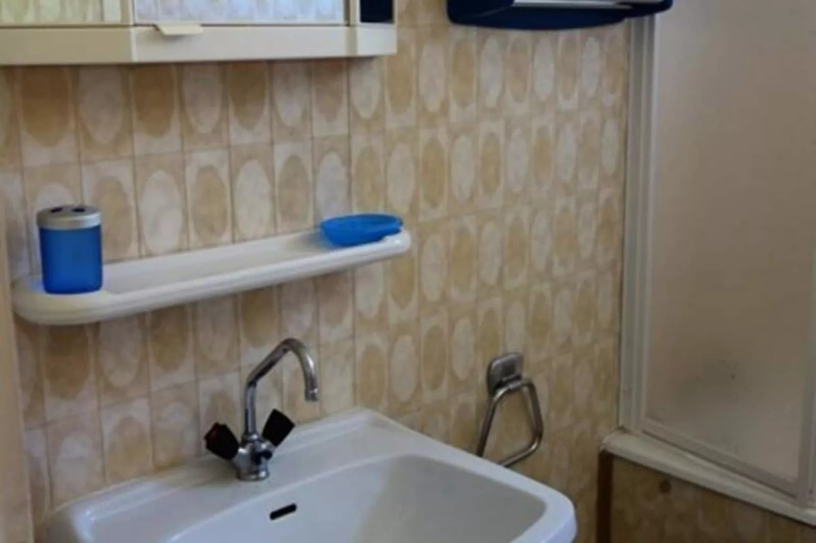 Résidence Saint Bernard-Badkamer