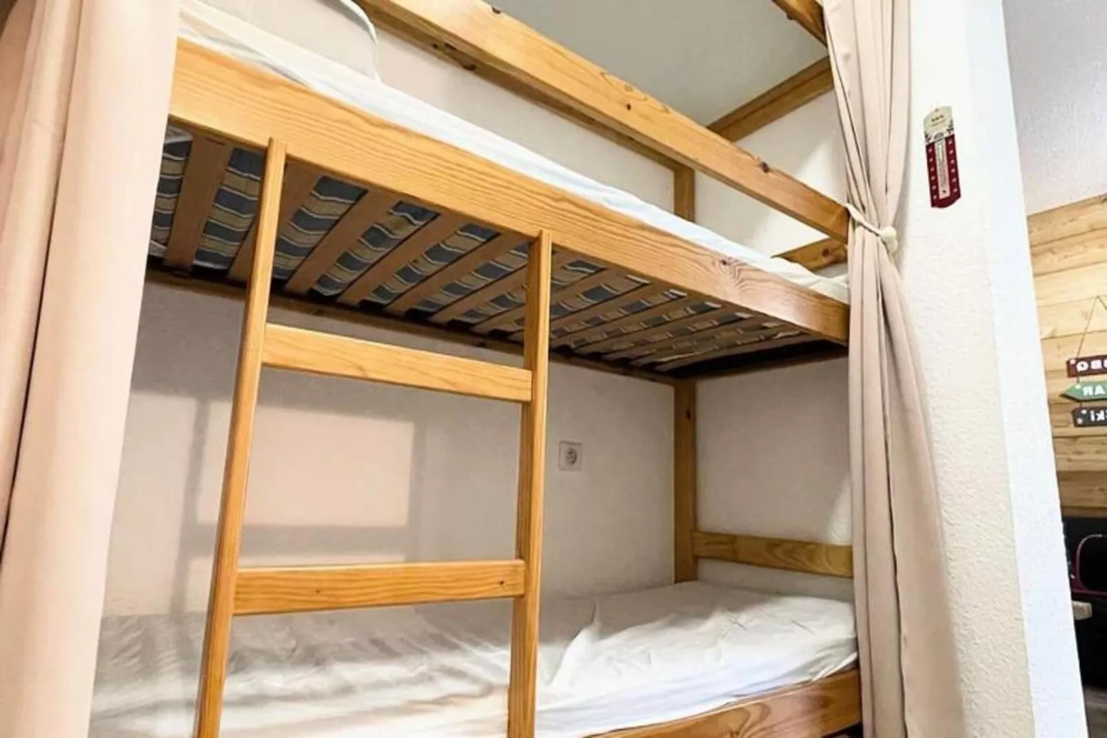 Résidence Arc En Ciel C-Slaapkamer