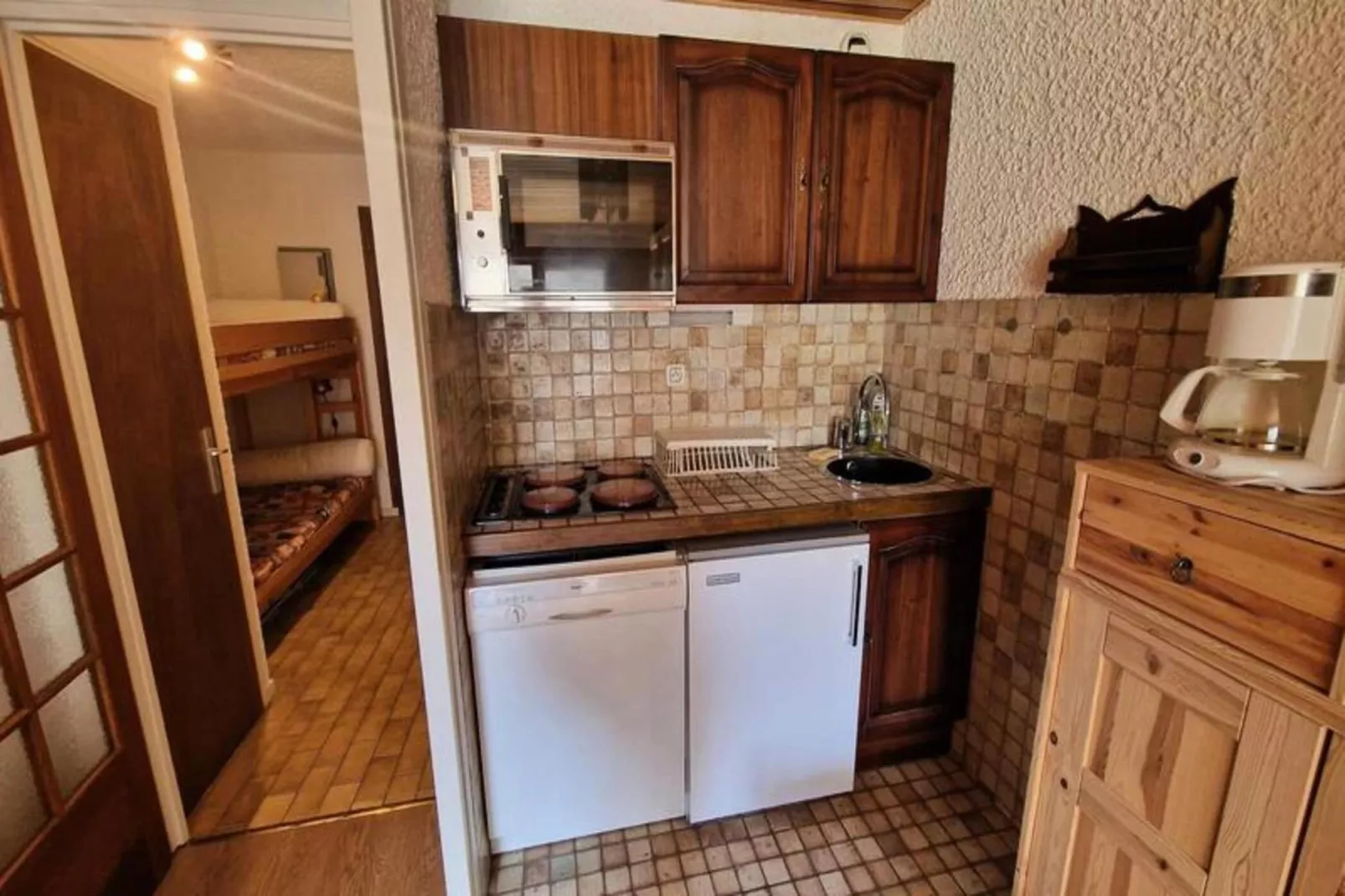 Résidence Brimbelles-Keuken