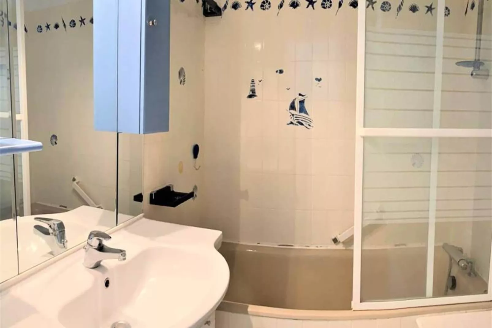 Résidence Sombreuil-Badkamer