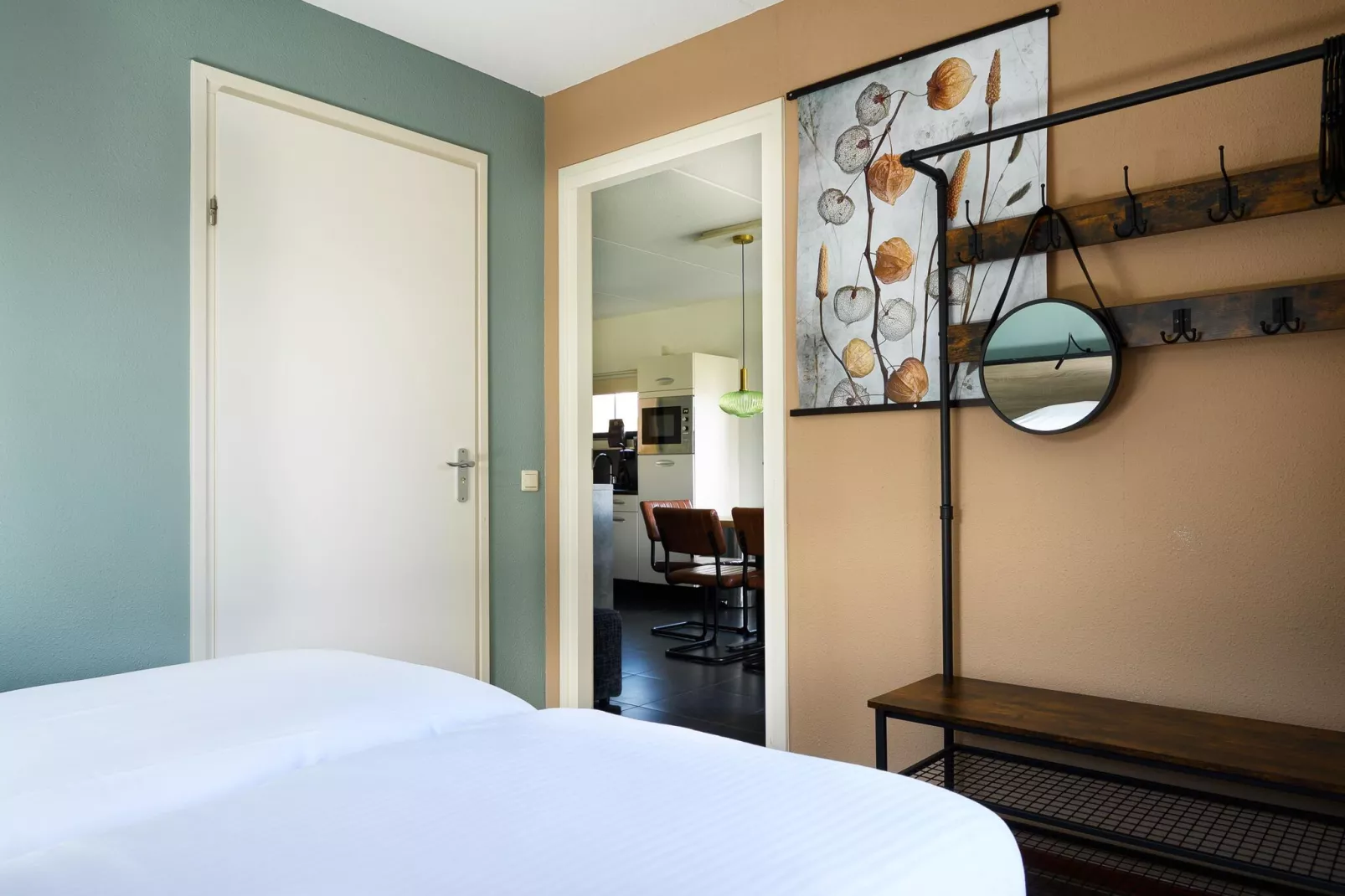 10 pers Lieskehuis Wellness de luxe met sauna buitenspa en toerboot-Slaapkamer