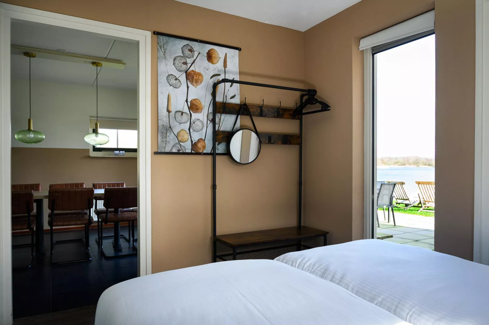 10 pers Lieskehuis Wellness de luxe met sauna buitenspa en toerboot-Slaapkamer