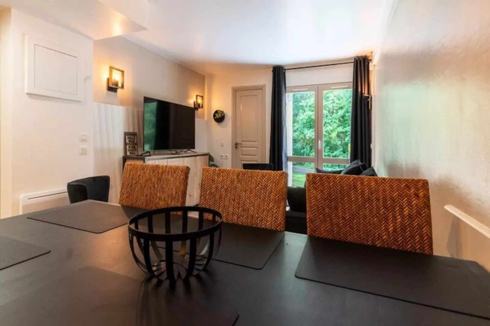 Résidence Tr&egrave;s Bel Appartement R&eacute;nov&eacute; Avec Piscine, Tennis Et Parking Priv&eacute; 09-Image-tags.