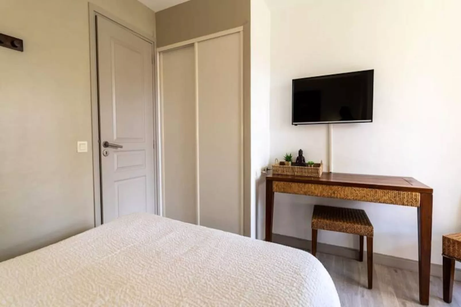 Résidence Appt 6 Pers Avec Piscine Couverte, Tennis Et Parking Priv&eacute; Gratuit 117-Image-tags.