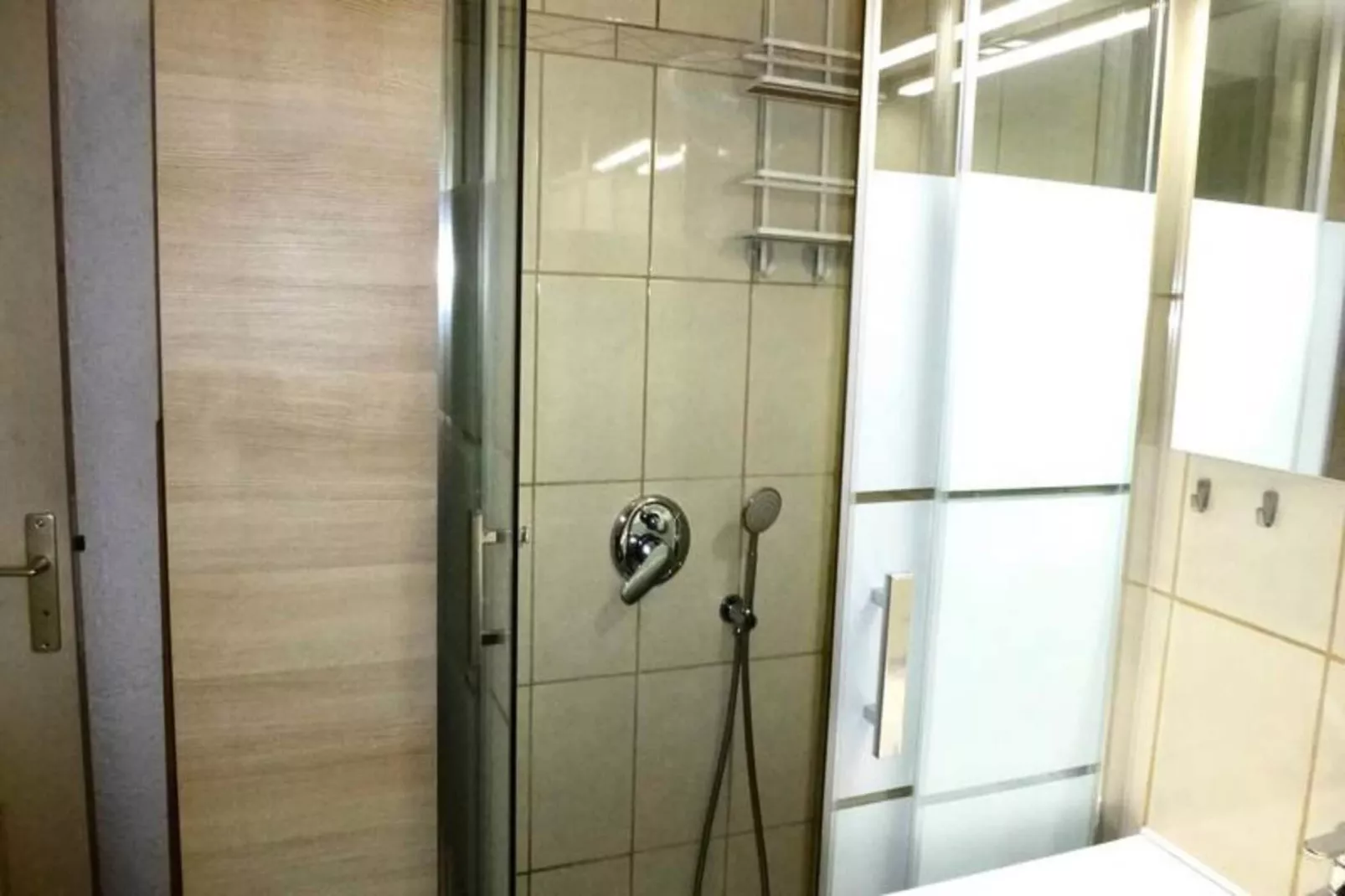 Résidence Neouvielle-Badkamer