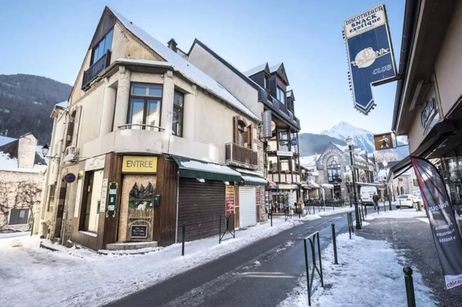 Résidence Arches Daure Bata-Image-tags.