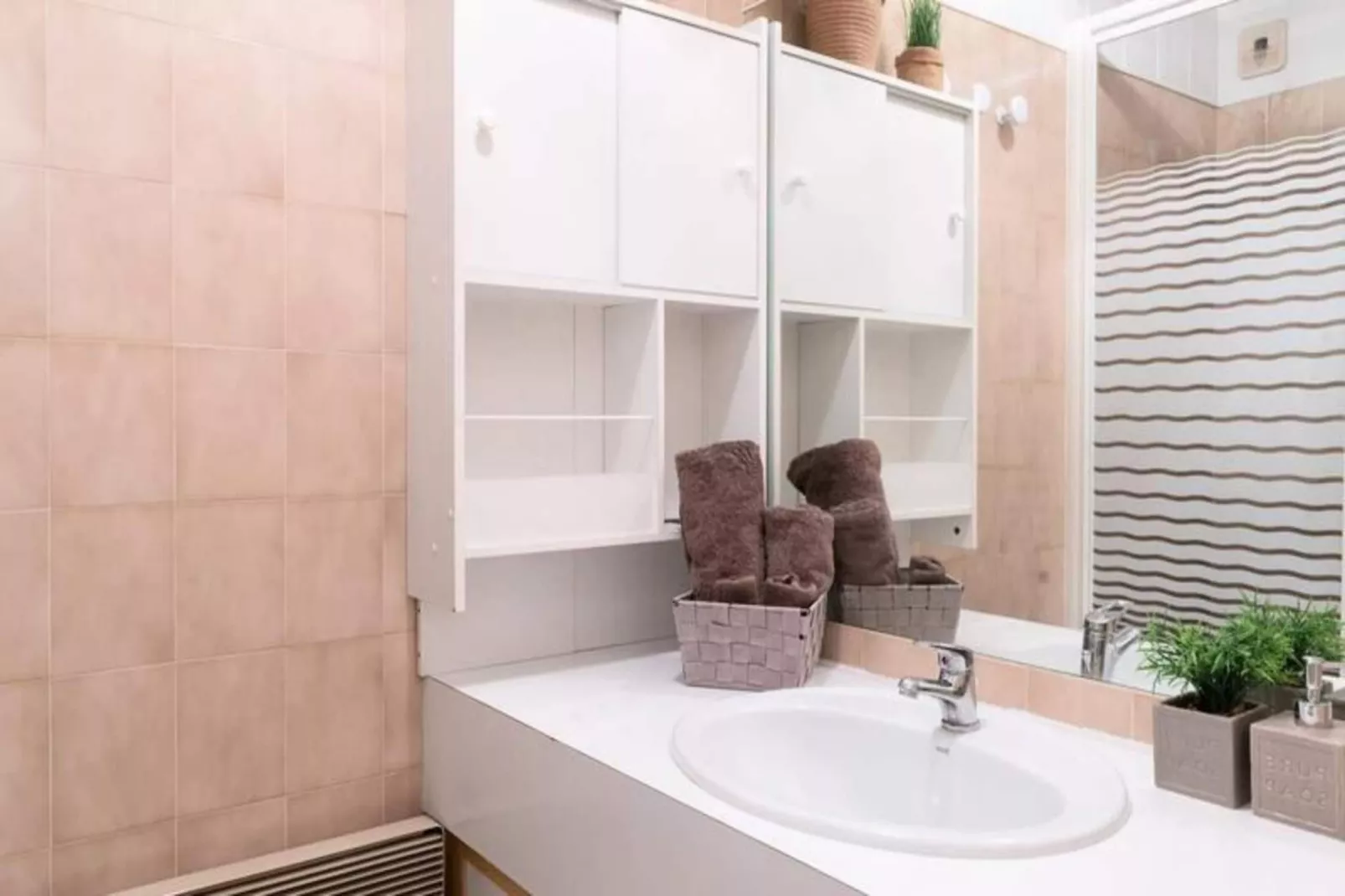 Résidence Gentianes-Badkamer