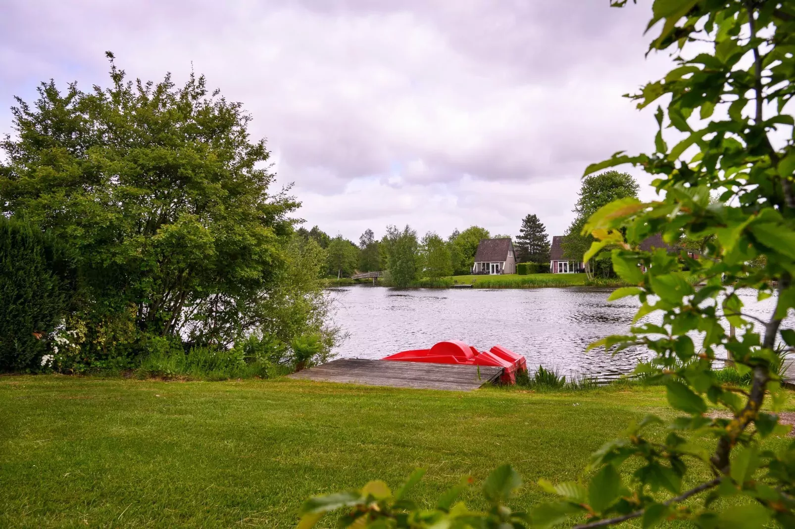 8 pers Westerwolde Prestige Welness met buitenspa-Tuinen zomer